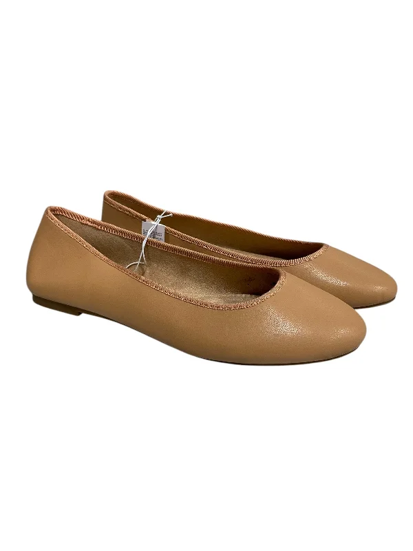 Flats with hypoallergenic materials-Shoes Flats By Old Navy In Tan, Size: 10