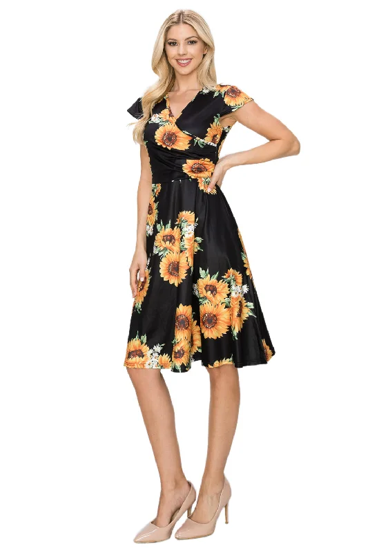 Bold geometric maxi dresses-Haute Edition Women's Print V-Neck Skater Dress