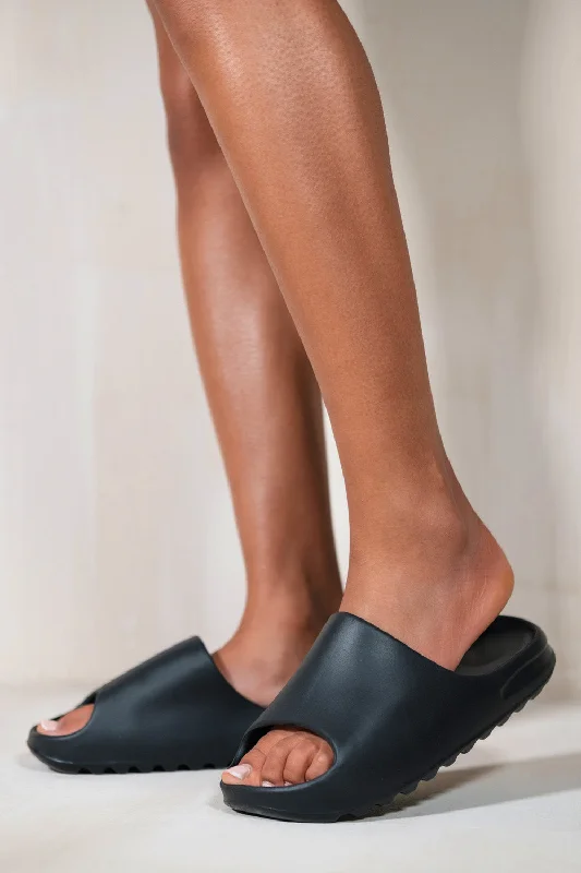 Flats with leather cushioned texture-KOURTNEY SLIDERS WITH RUBBER SOLE IN BLACK