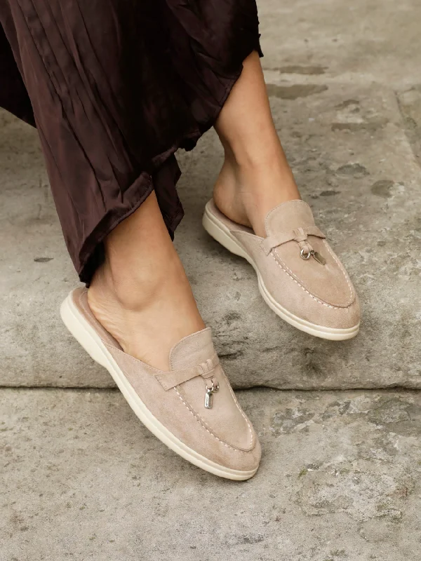 Flats with solid neutral patterns-ALIX