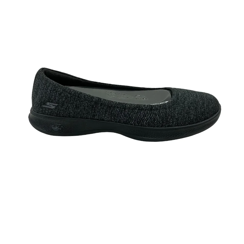 Flats with solid earthy patterns-BLACK SHOES FLATS by SKECHERS Size:6.5